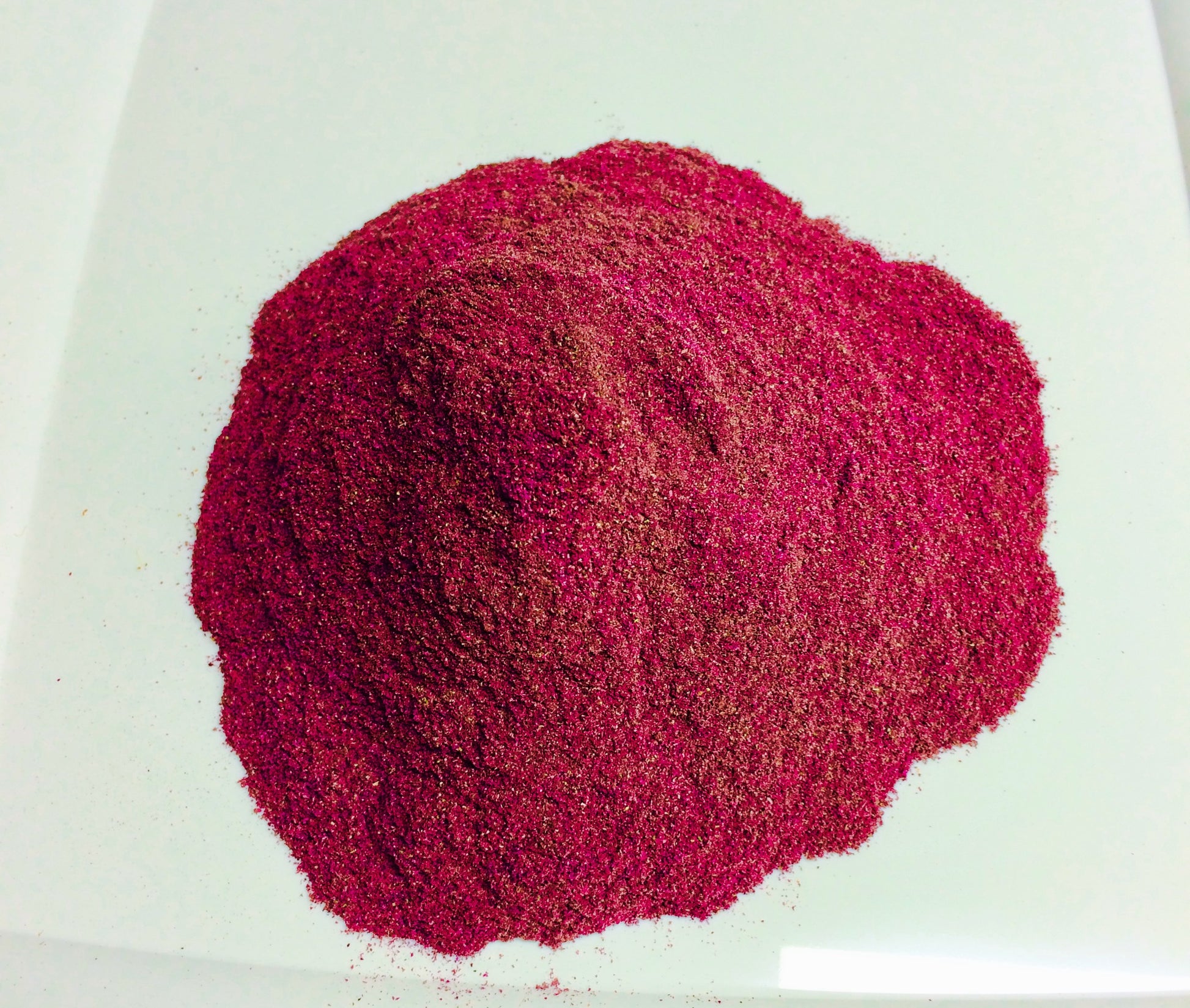 Finely milled Arctic rose petals & rosehips 